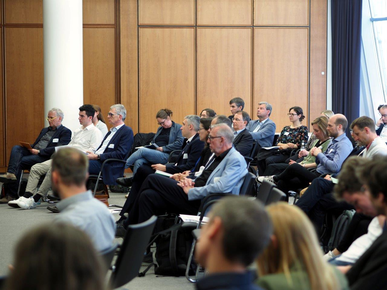 Die Ergebnisse wurden vor Vertreter*innen aus Planungspraxis und Wissenschaft vorgestellt © Christian Höcke/vhw Die Ergebnisse wurden vor Vertreter*innen aus Planungspraxis und Wissenschaft vorgestellt © Christian Höcke/vhw